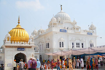 Amritsar to Gurudwaras Tour from Jalandhar